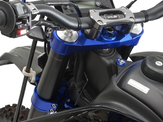 ZETA WR250R/X用トリプルクランプキット ベアリング圧入サービス 